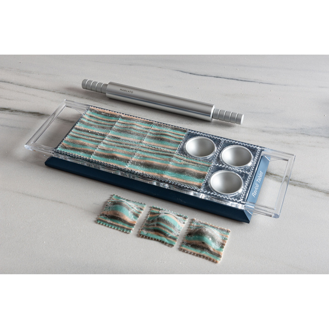 Forma do ravioli w kwadratach 5 x 5 cm x 10 szt, Jasnoniebieska design line - Marcato