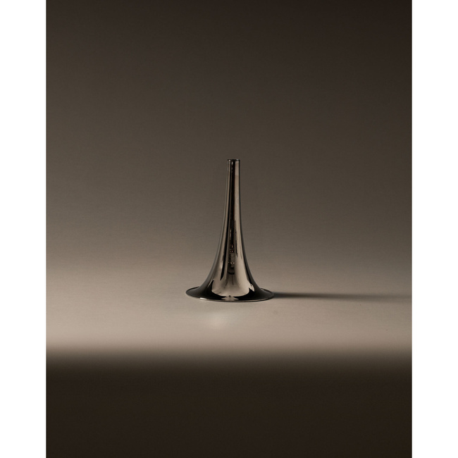 Wazon mosiężny Trumpet 28 cm Alessi