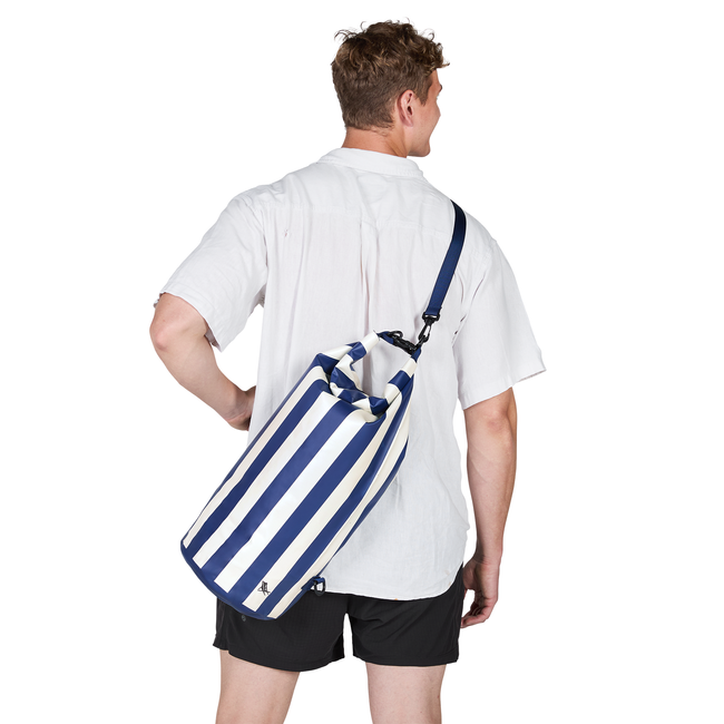 Torba wodoodporna Dock & Bay Whitsunday Blue z zamknięciem rolowanym i paskami plecaka