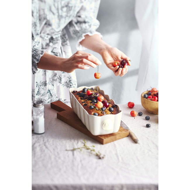 Podłużne naczynie do pieczenia 26,5 x 24,5 - kremowe - Emile Henry