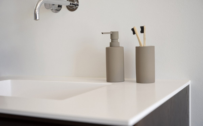 Kubek na szczoteczki do zębów Solo Taupe 34781 - Zone Denmark