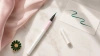 Eyeliner w płynie Lovro Bloomlight Eyeliner Emerald, szmaragdowy, wodoodporny, 0,6 g