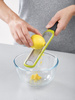 Tarka/zester Z Elementem Czyszczącym Handi-Zest - Joseph Joseph