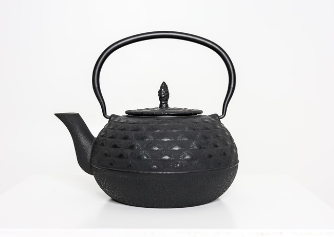 Żeliwny czajnik do herbaty 1,8 litra, Zest for Life