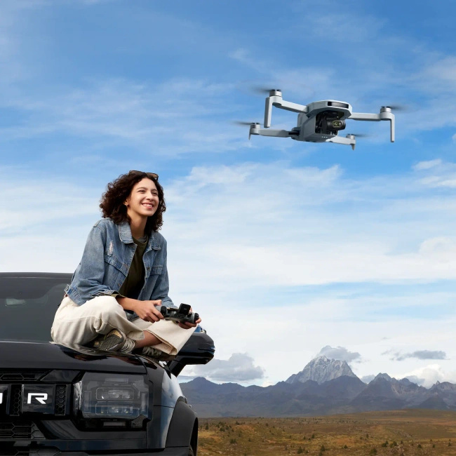 Dron Potensic Atom 2 Fly More Kit z kamerą 4K HDR, 3 akumulatory i ładowarka