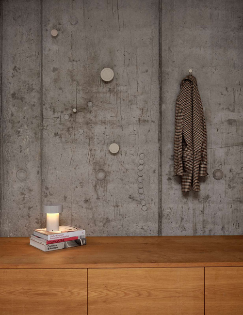 Lampka bezprzewodowa LED Zone Denmark Oblong, Warm Grey
