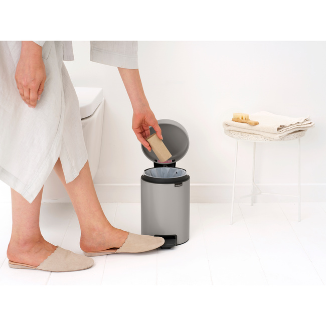 Kosz pedałowy Brabantia NewIcon 3 l, Soft Grey