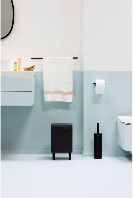 Kosz na śmieci Brabantia Bo Hi 7 l Matt Black na nóżkach