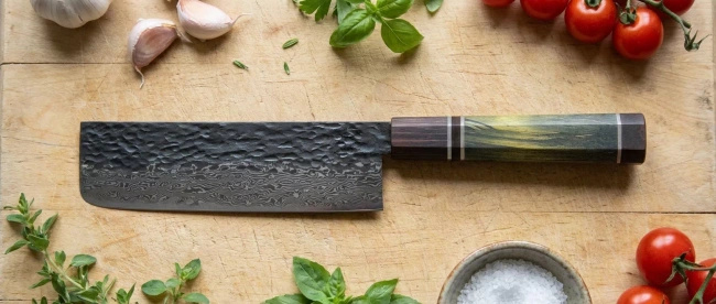 Nóż nakiri Dan Woo Custom 18 cm, stal damasceńska z rdzeniem T10, 61 HRC