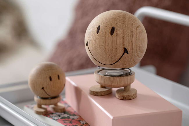 Figurka Hoptimist Smiley S Raw Oak z surowego dębu