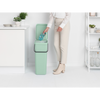 Kosz do segregacji Brabantia Sort & Go 40 l Jade Green ze wspornikiem ściennym