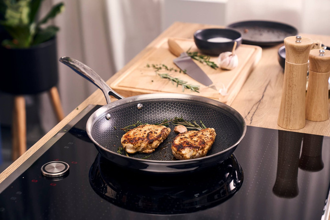 Henckels by Zwilling Paradigm Patelnia płytka 28 cm